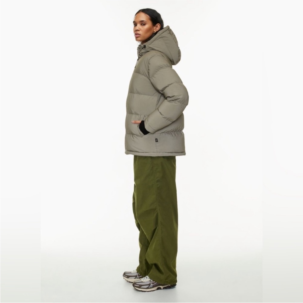 Aritzia The Super Puff Original Jacket